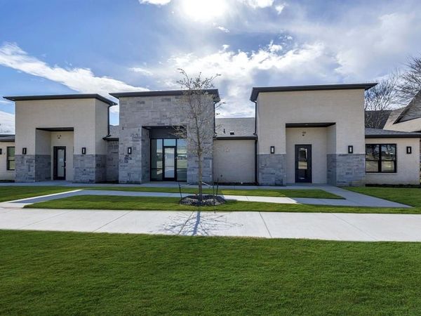 1701 Fountainview Drive , Mansfield, TX 76063