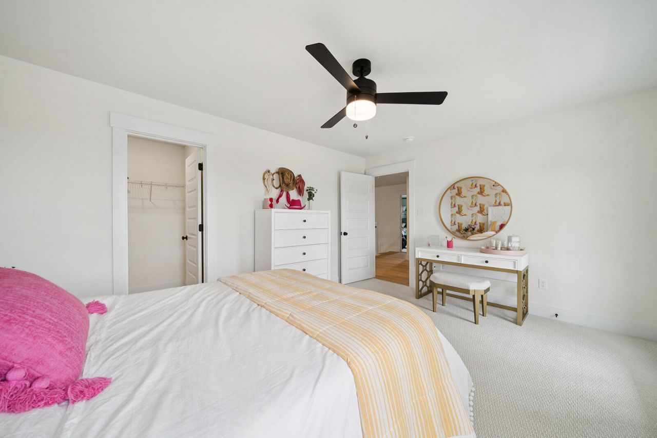 4010 Grange Circle Photo 30