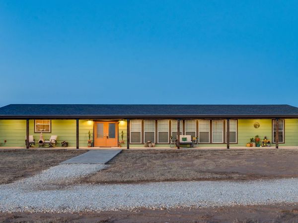 1725 Fm 2504, Poteet, TX 78065