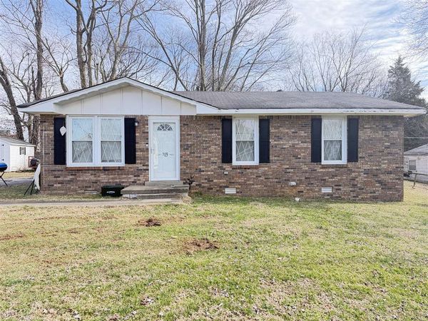 209 Combs Boulevard , Glasgow, KY 42141