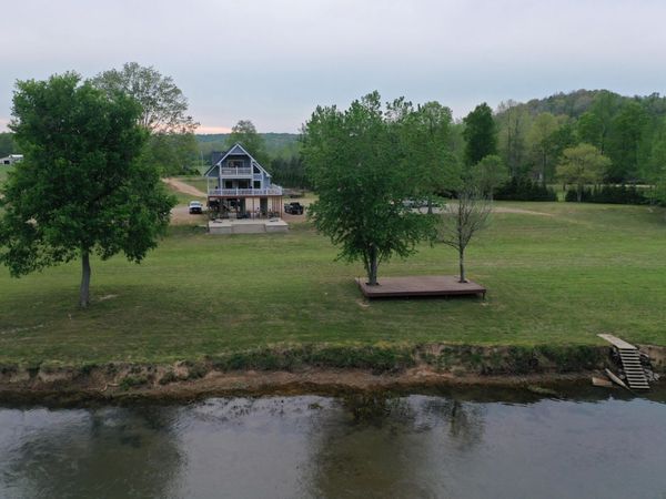 183 Big Buffalo Estates CIR , Linden, TN 37096