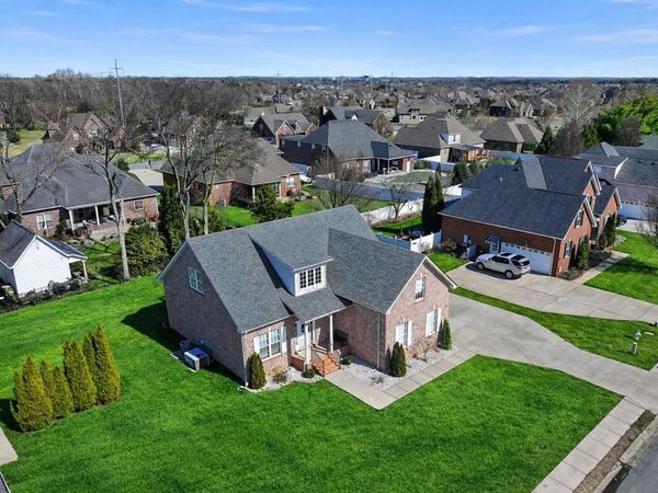 3310 Genoa Dr, Murfreesboro, TN 37128