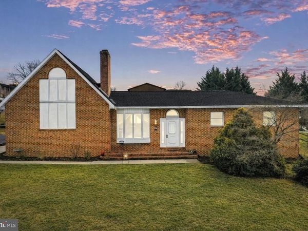 47 EMERALD DRIVE, CHAMBERSBURG, PA 17202