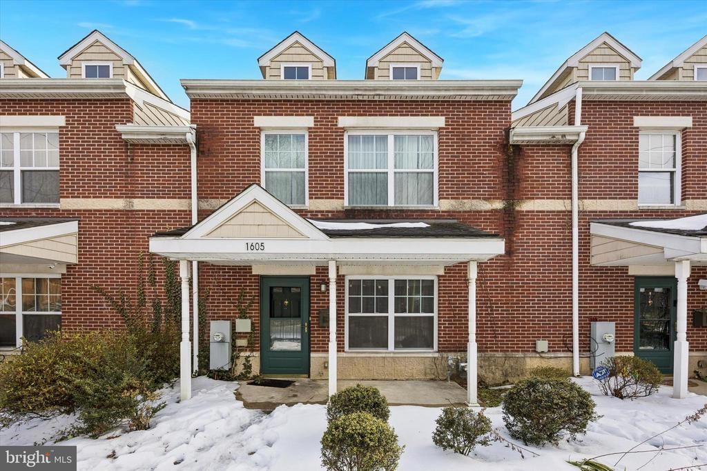 1605 W 7th Street, Chester, PA 19013 Main Photo