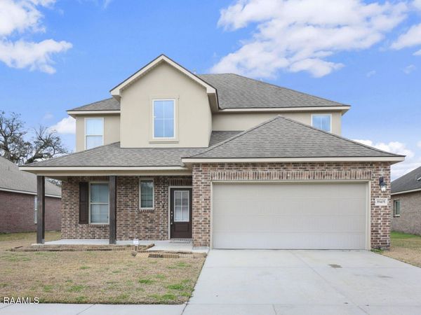 39405 Legacy Lake Drive , Gonzales, LA 70737