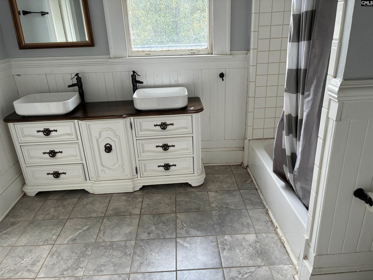 1907 Harrington Photo 15