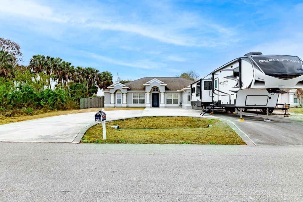 4582 SW Uleta Street, Port Saint Lucie, FL 34953 Photo