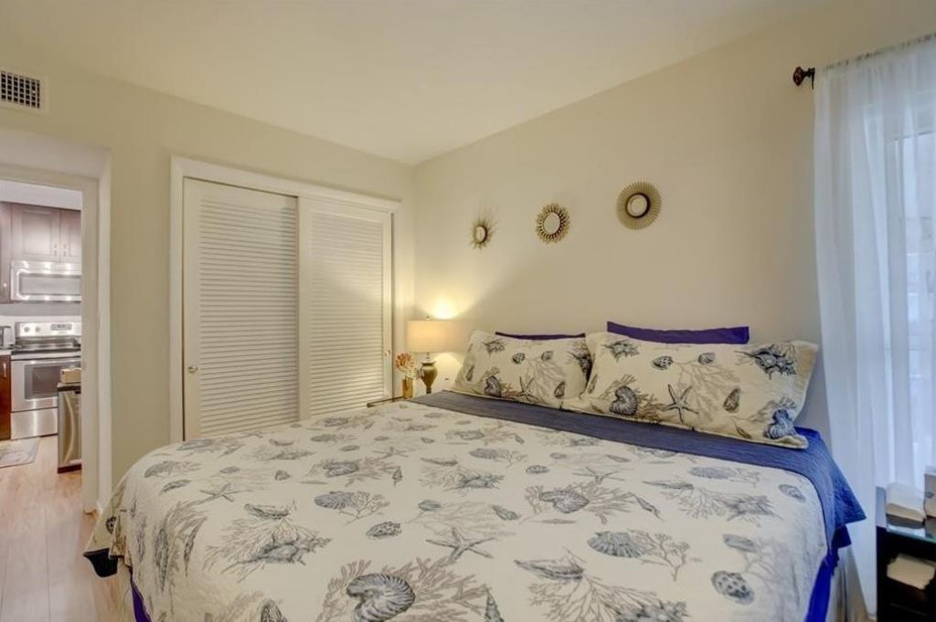 2990 NE 16th Ave, Unit 301, Oakland Park, FL 33334 Photo