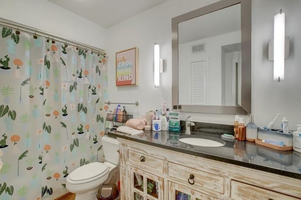 2990 NE 16th Ave, Unit 301, Oakland Park, FL 33334 Photo