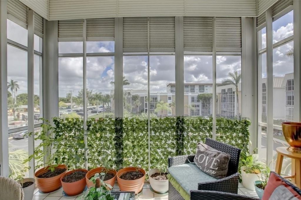 2990 NE 16th Ave, Unit 301, Oakland Park, FL 33334 Photo