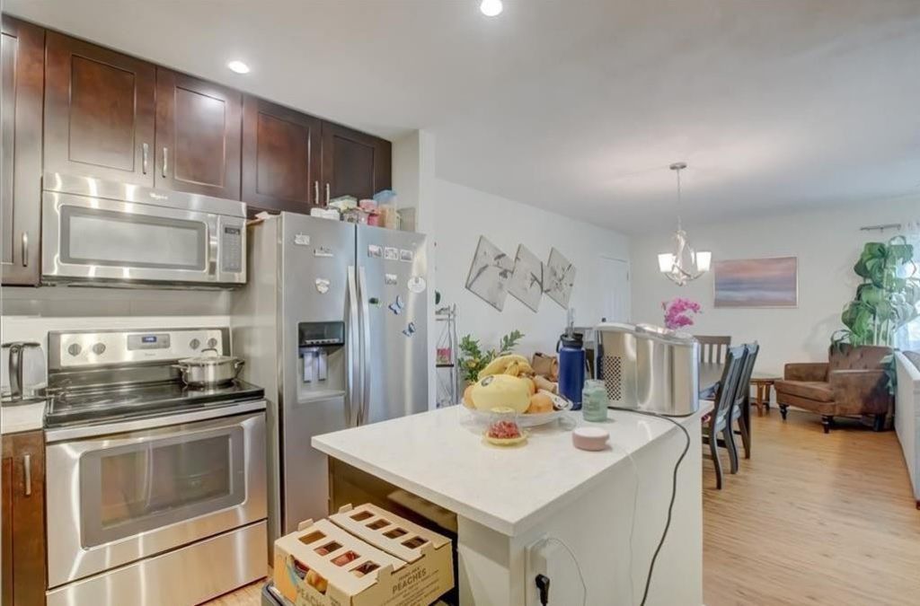 2990 NE 16th Ave, Unit 301, Oakland Park, FL 33334 Photo