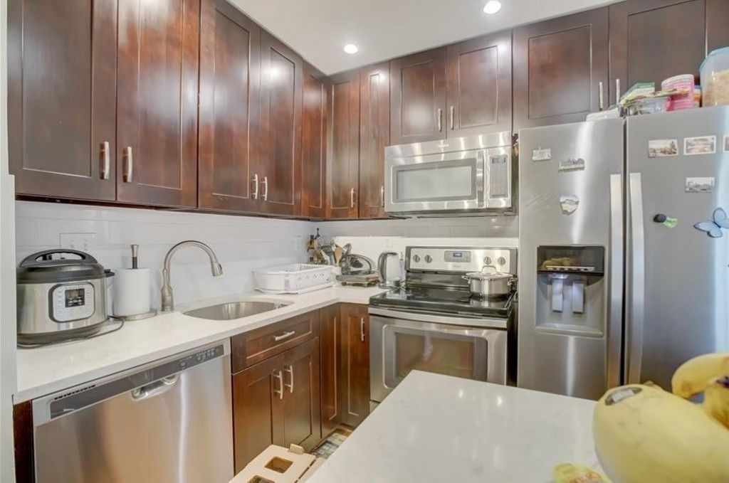 2990 NE 16th Ave, Unit 301, Oakland Park, FL 33334 Photo