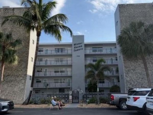 1750 Jefferson Street, Unit 408, Hollywood, FL 33020