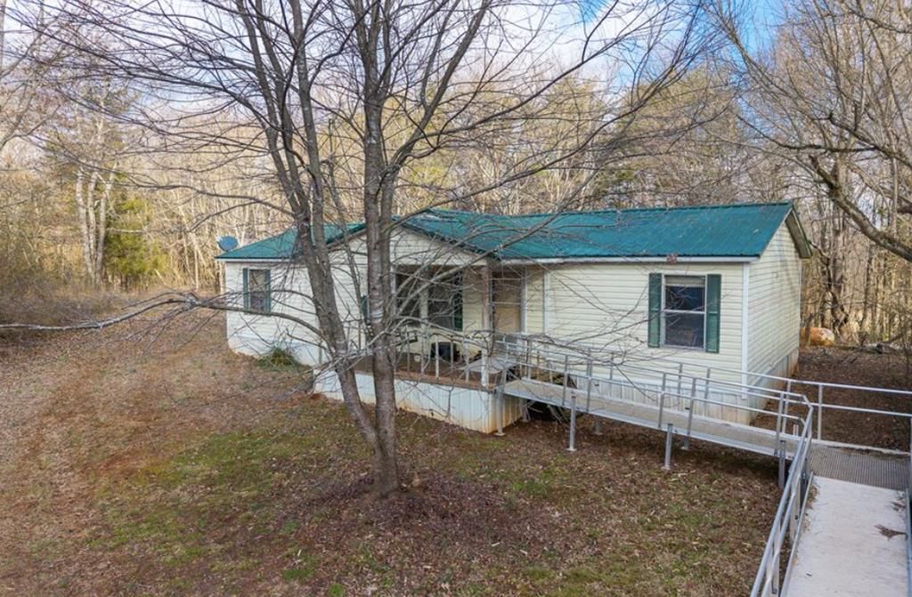 786 Quebeck Road, Quebeck, TN 38579 Main Photo