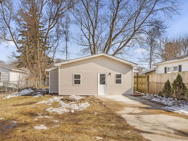 100 Wiltshire Avenue, Battle Creek, MI 49015