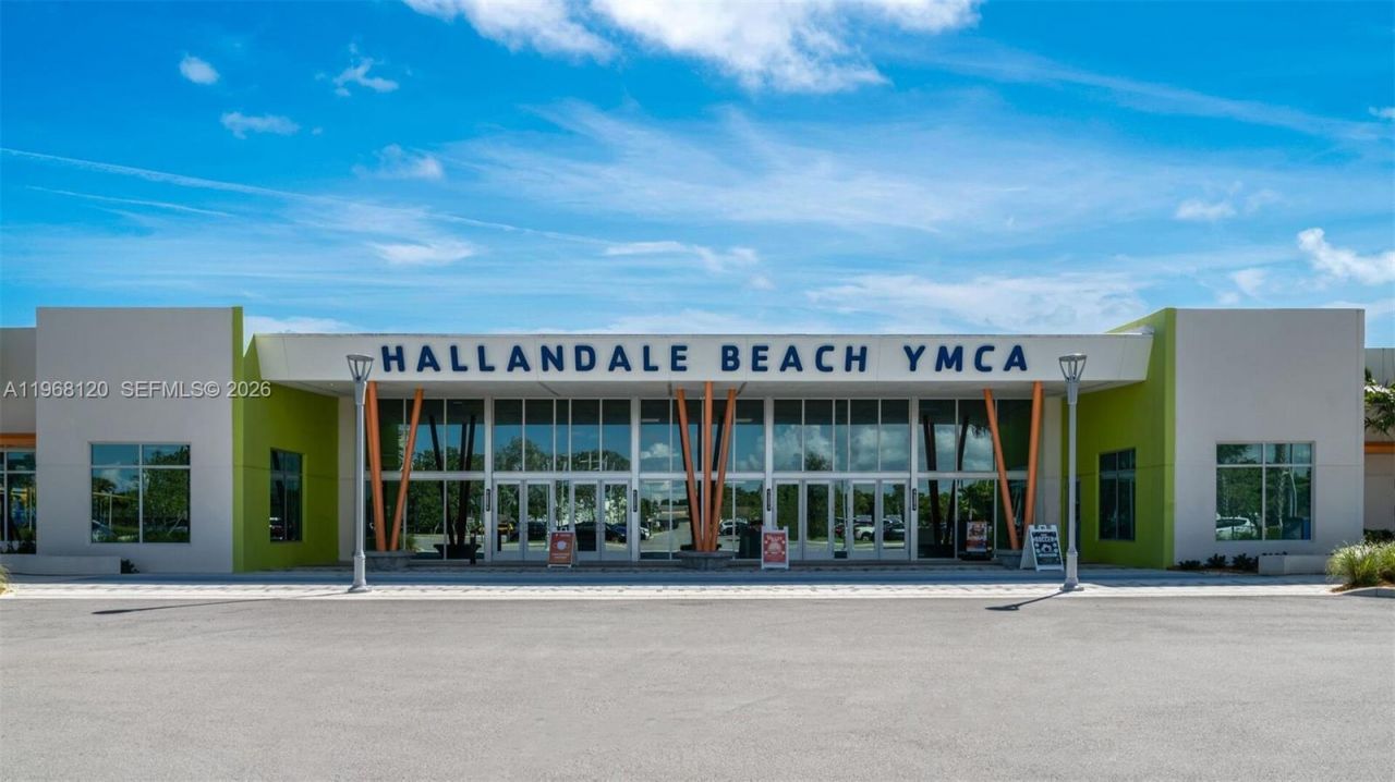 215 SE 3rd Ave, Unit 3 D, Hallandale Beach, FL 33009 Photo