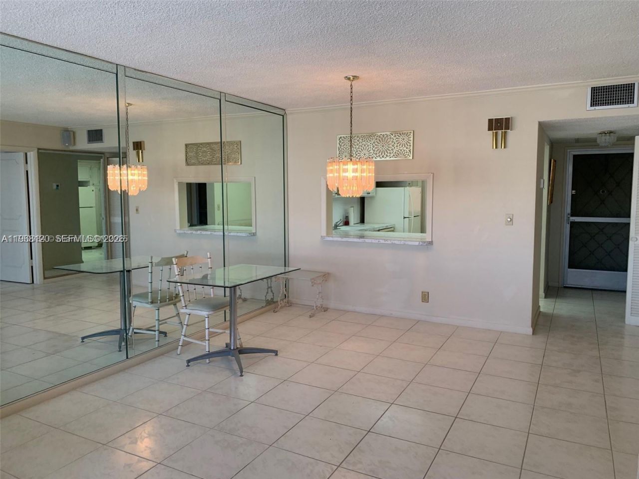 215 SE 3rd Ave, Unit 3 D, Hallandale Beach, FL 33009 Photo
