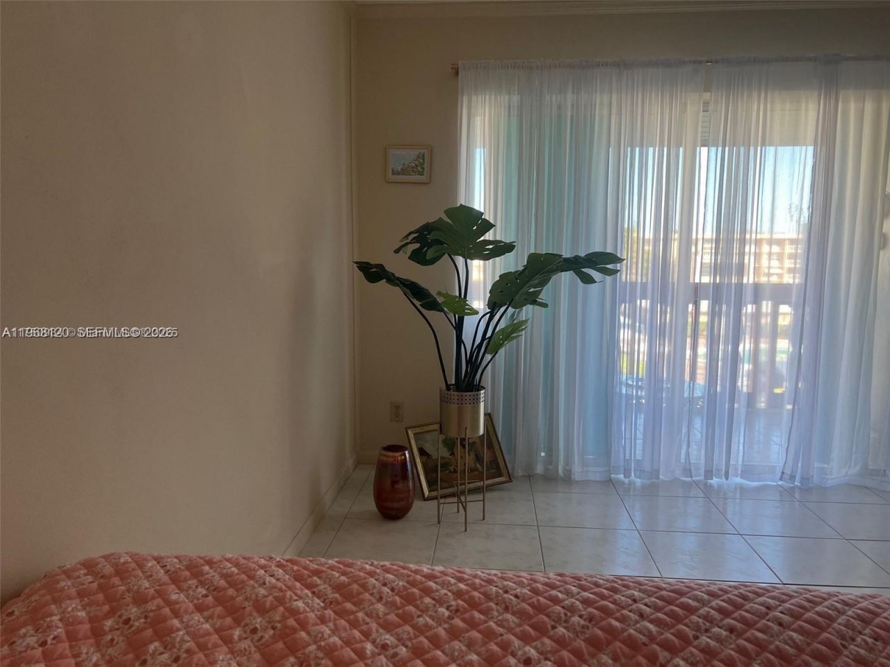 215 SE 3rd Ave, Unit 3 D, Hallandale Beach, FL 33009 Photo