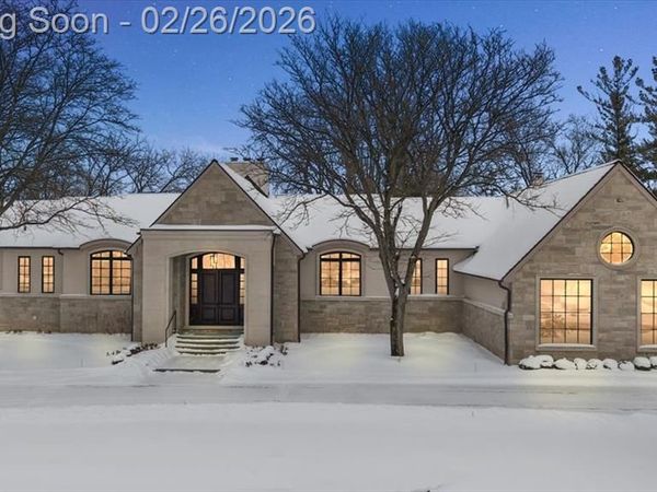 60 Quarton Lane, Bloomfield Twp, MI 48304