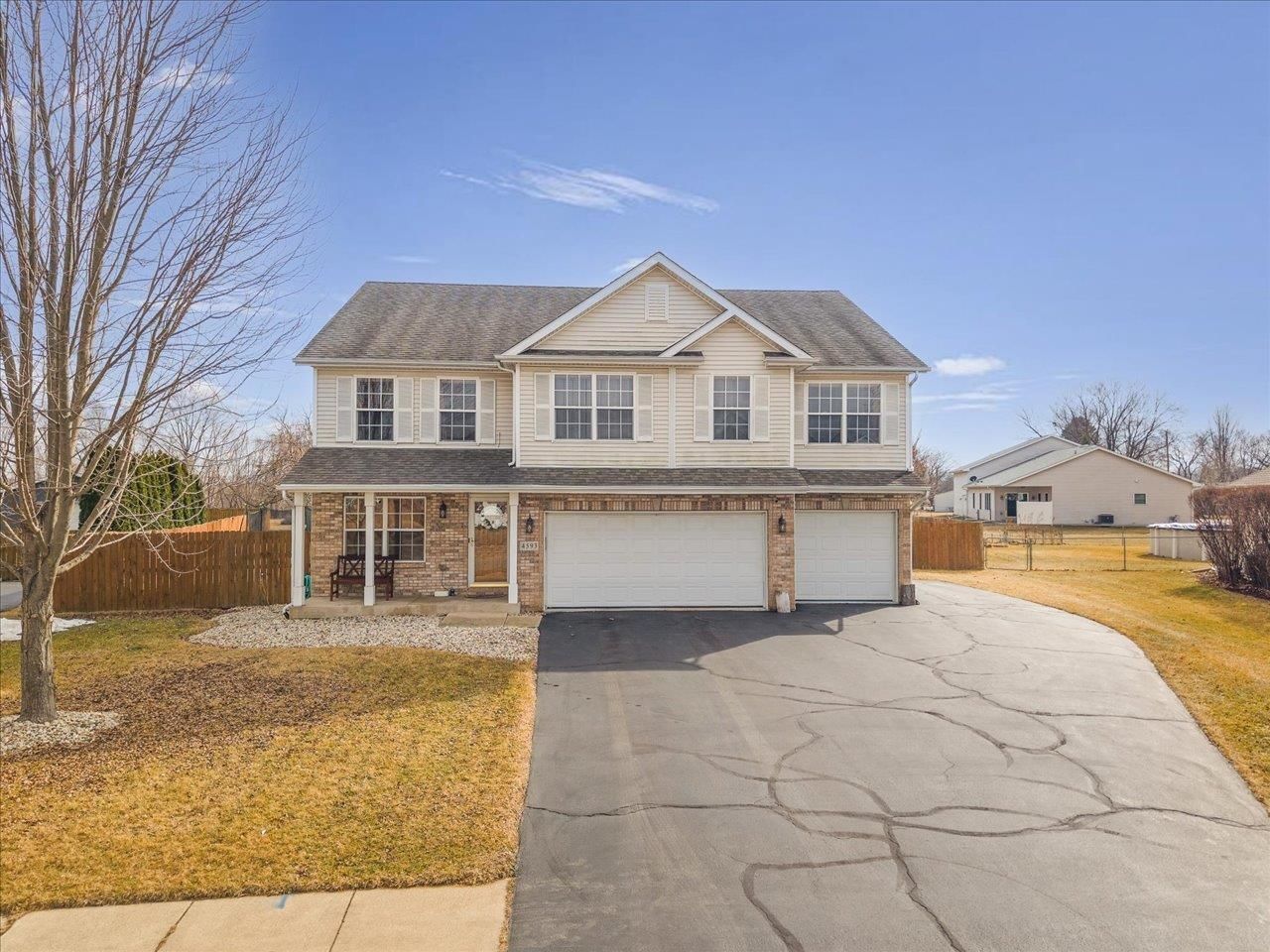 4593 Woodcrest Lane Roscoe, IL 61073