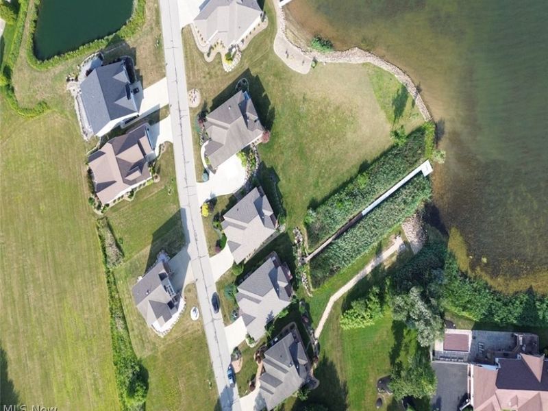 31 Shores Drive, Poland, OH 44514 Photo 5