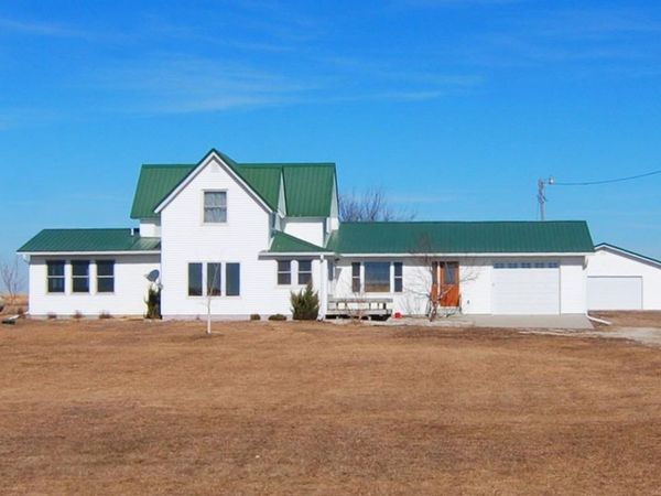 2431 650th ST, Newell, IA 50568