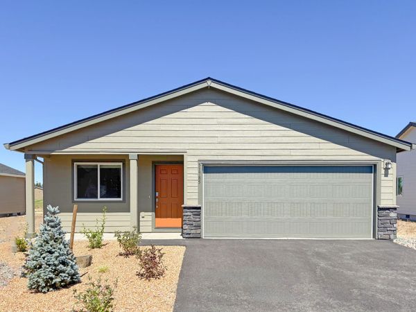 51785 Jubilee Pine Dr, La Pine, OR 97739