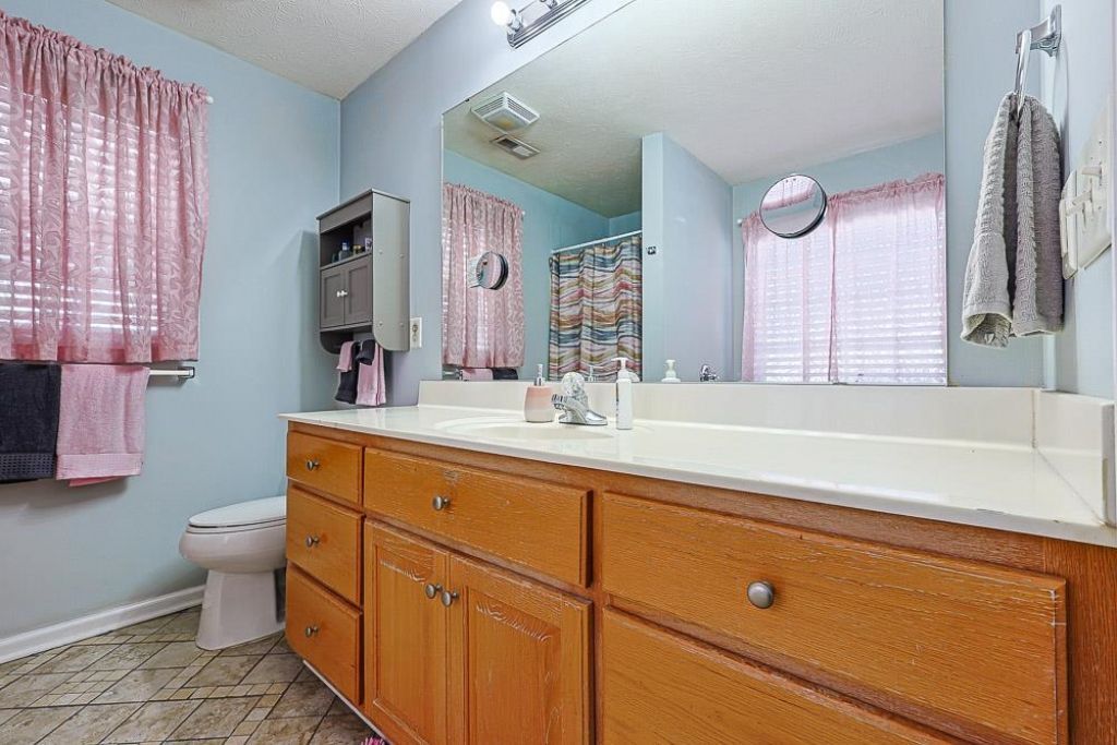 1008 Augustus Dr.  Photo 17