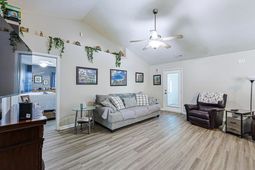 1008 Augustus Dr.  photo 4