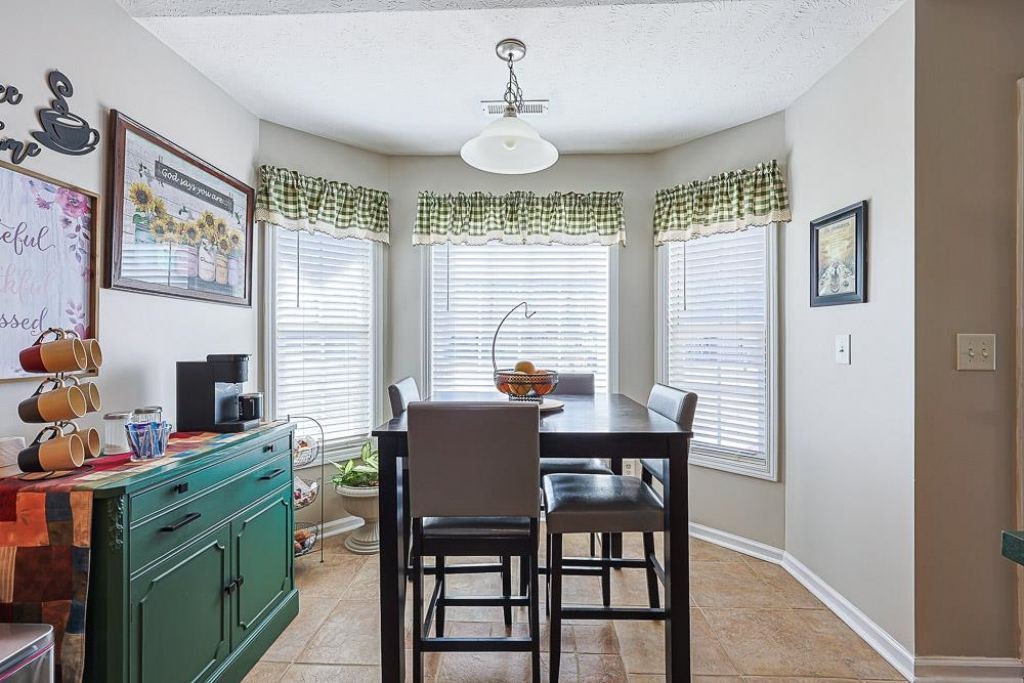 1008 Augustus Dr.  Photo 20