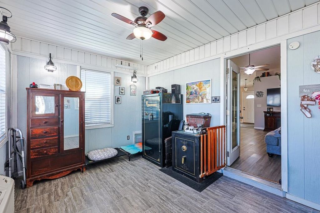 1008 Augustus Dr.  Photo 21