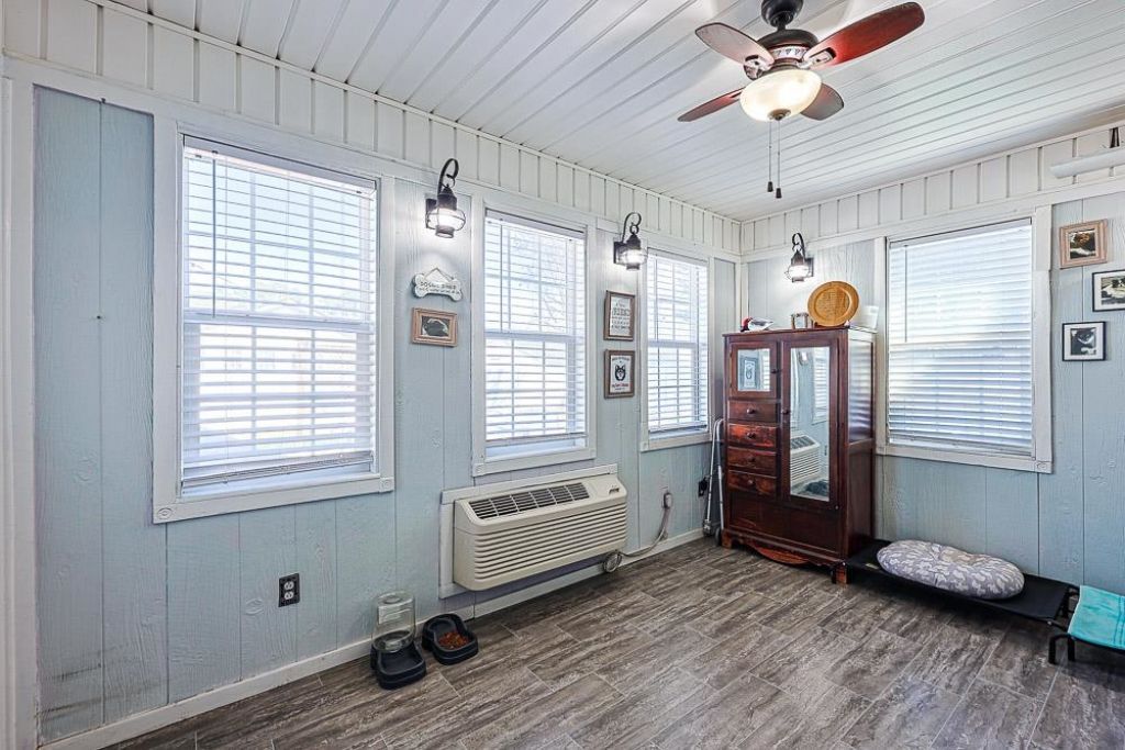 1008 Augustus Dr.  Photo 22