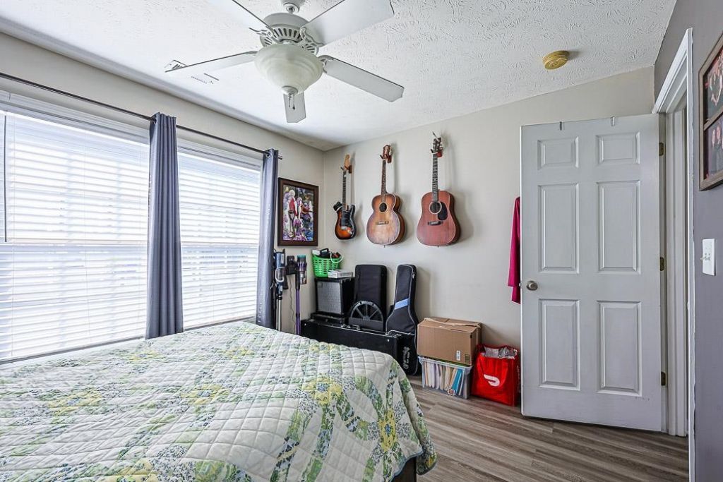 1008 Augustus Dr.  Photo 31