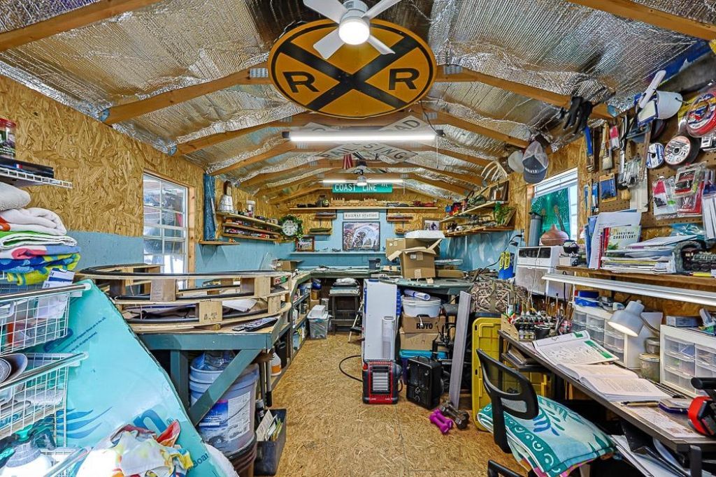 1008 Augustus Dr.  Photo 43