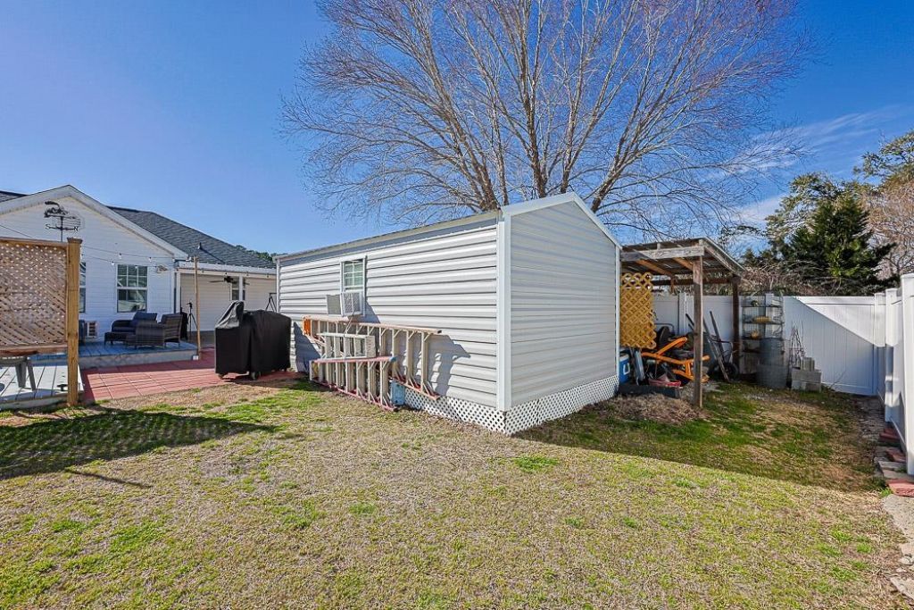 1008 Augustus Dr.  Photo 45