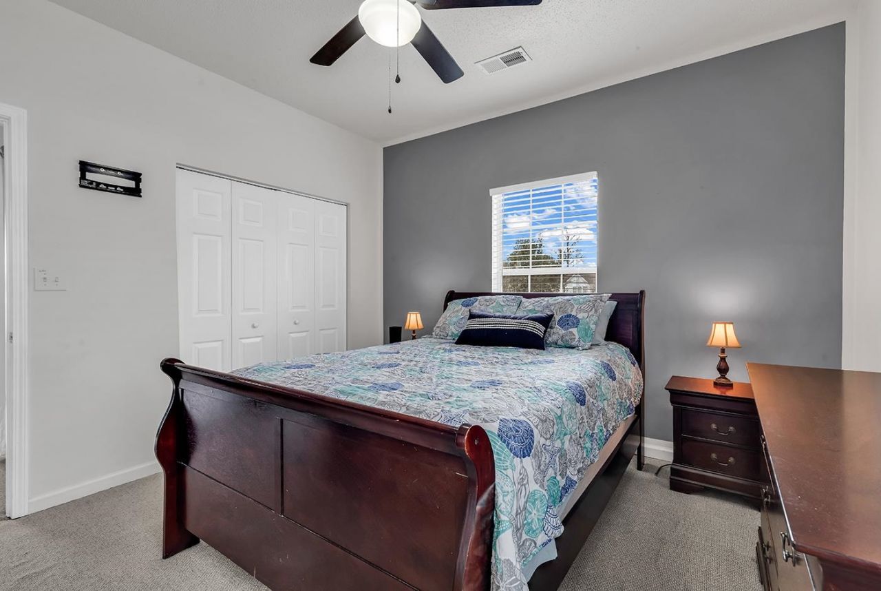 1990 Cross Gate Blvd.  Photo 11