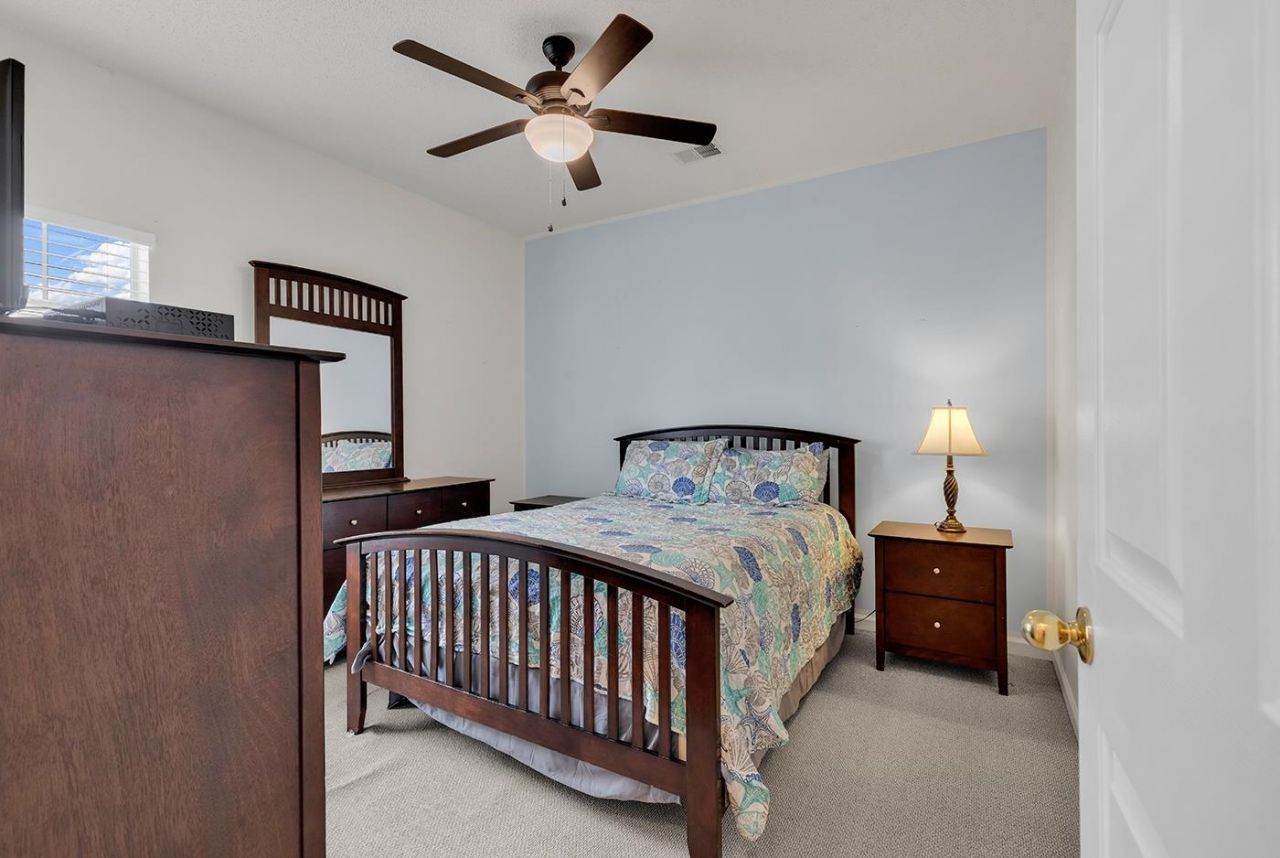 1990 Cross Gate Blvd.  Photo 15