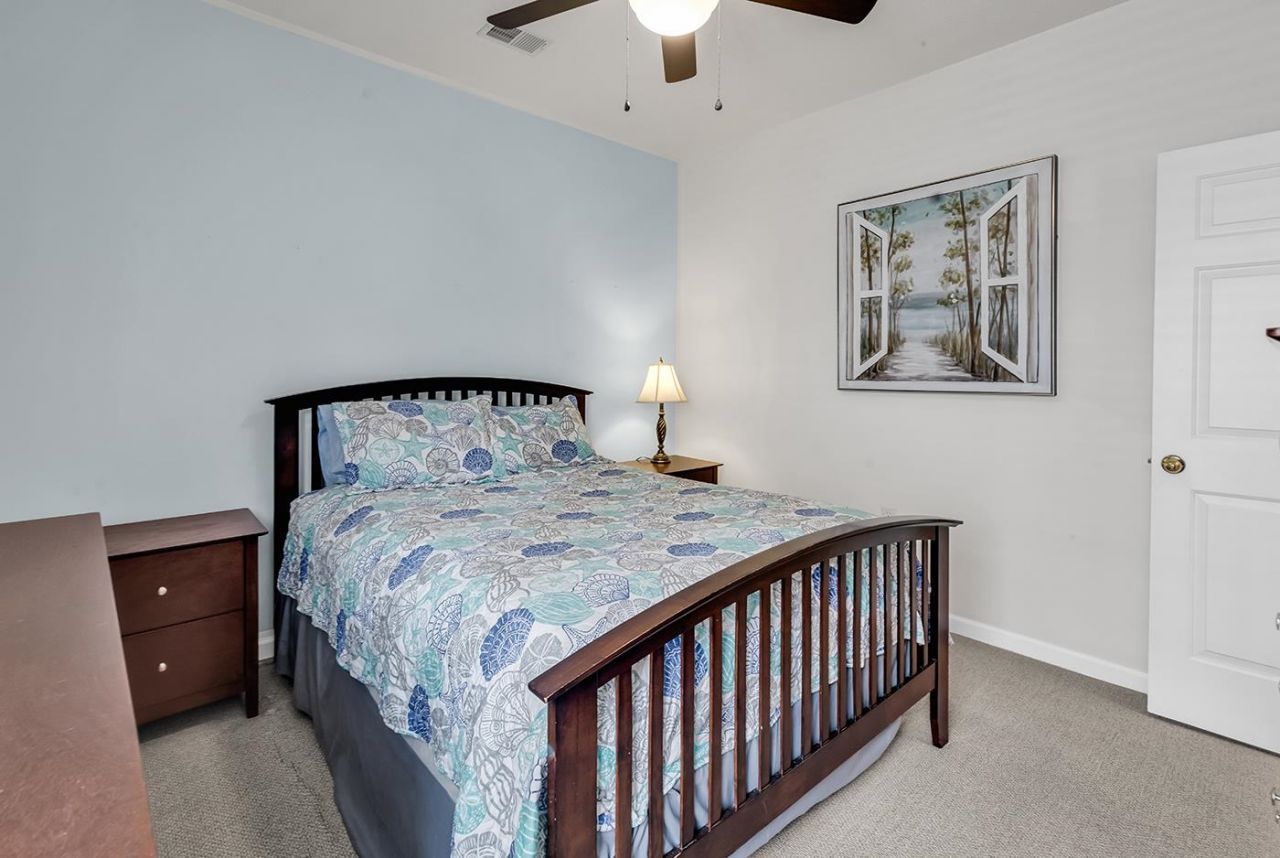 1990 Cross Gate Blvd.  Photo 16