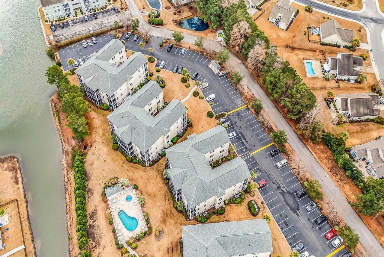 1990 Cross Gate Blvd.  Photo 29