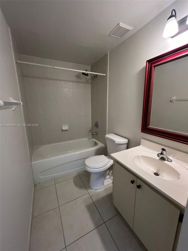 7220 NW 114th Ave, Unit 307, Doral, FL 33178 Photo