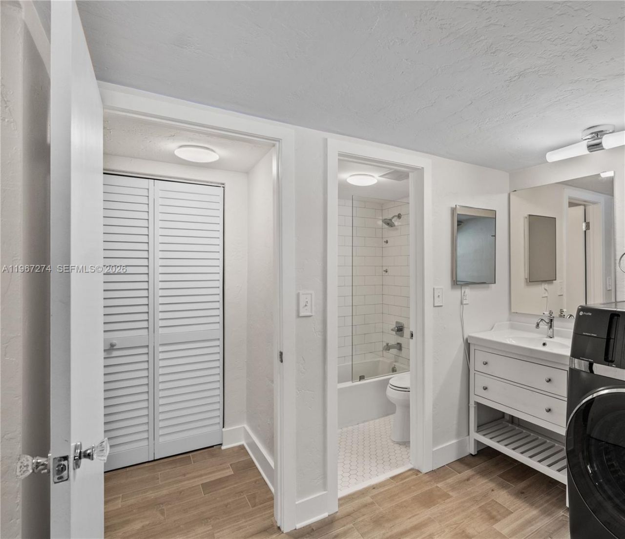 1205 Mariposa Ave, Unit 433, Coral Gables, FL 33146 Photo