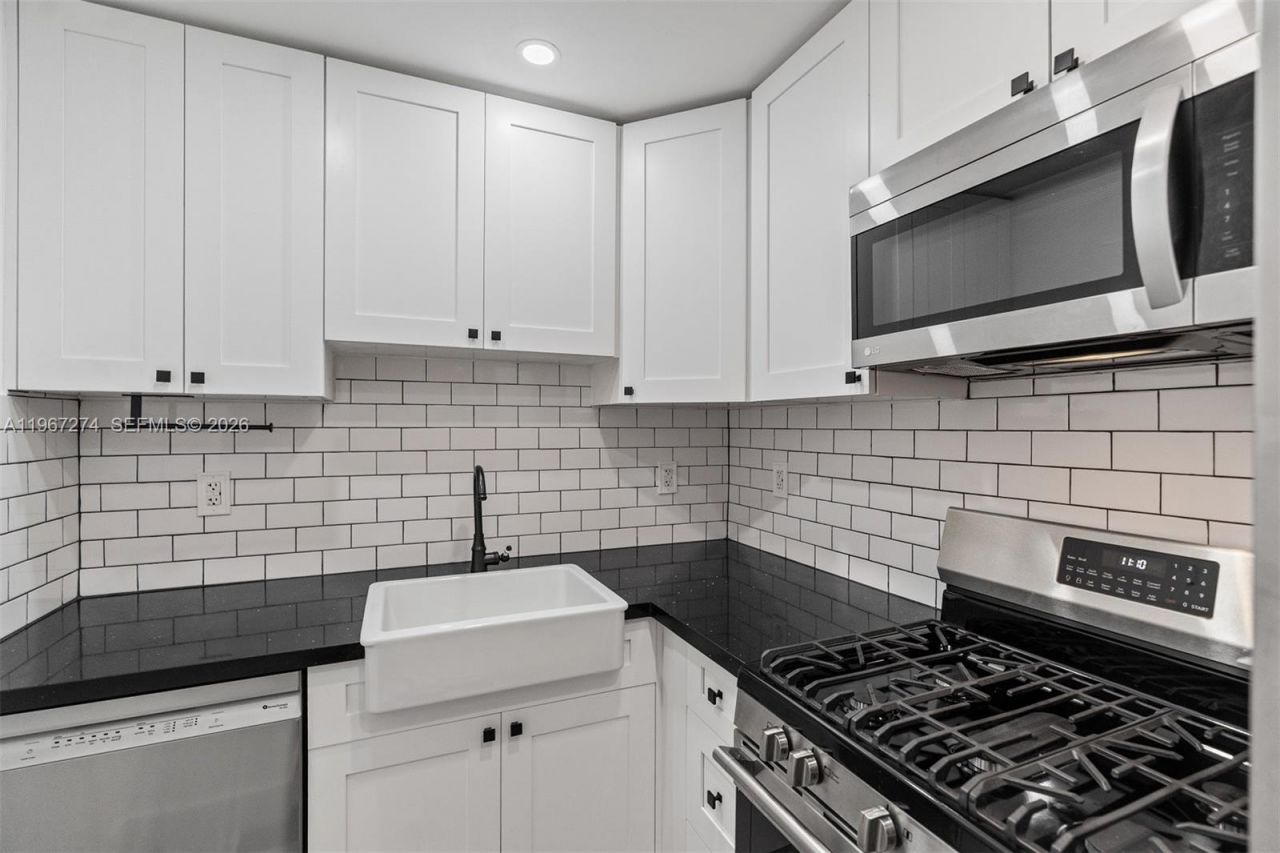 1205 Mariposa Ave, Unit 433, Coral Gables, FL 33146 Photo