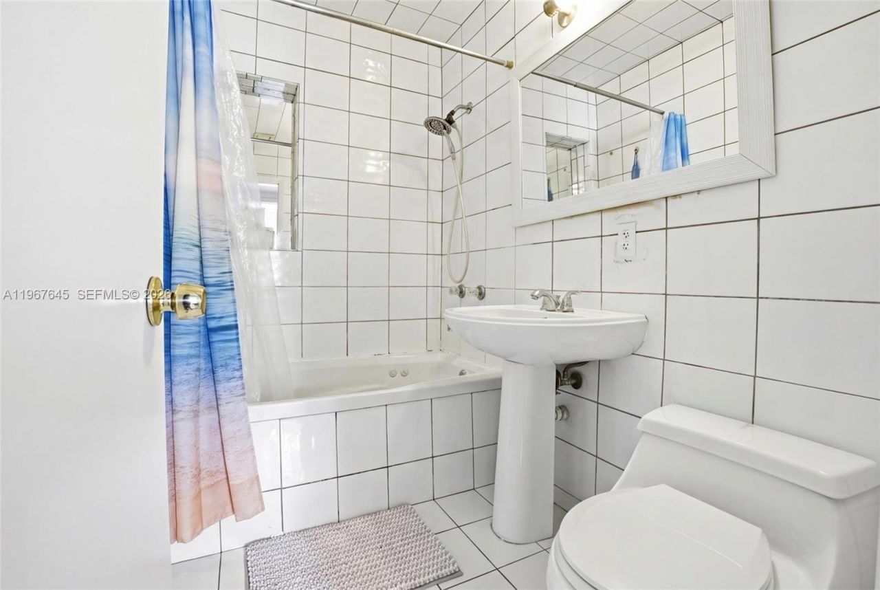 11430 SW 46th St, Miami, FL 33165 Photo