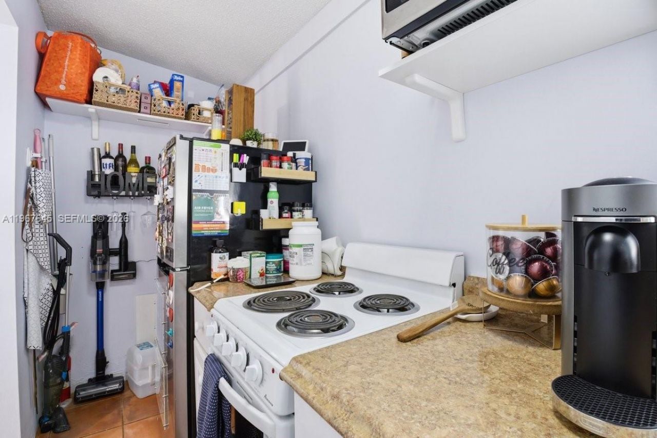 11430 SW 46th St, Miami, FL 33165 Photo