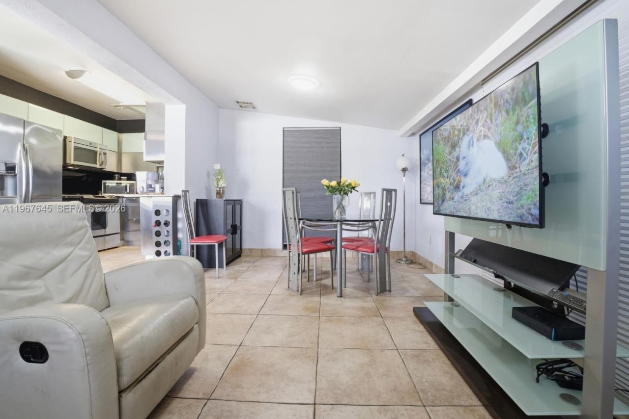 11430 SW 46th St, Miami, FL 33165 Photo