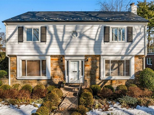 9 Chester Drive , Great Neck, NY 11021