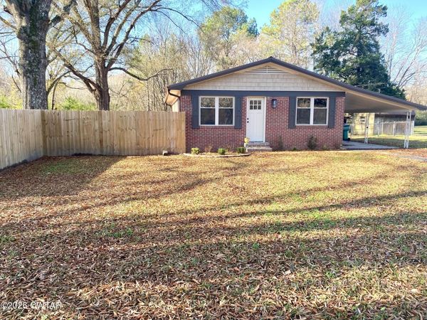 2019 Salem Street , Milan, TN 38358