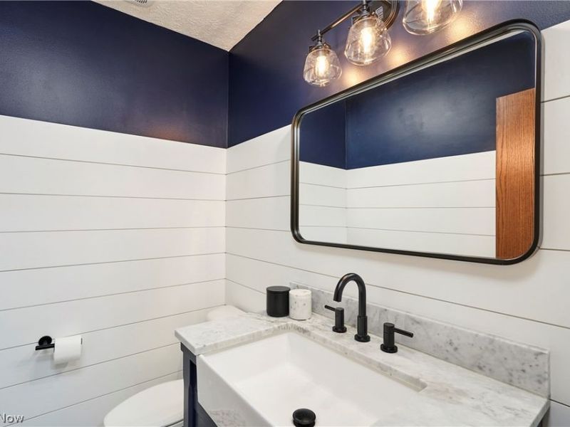 221 Lake Front Drive, Akron, OH 44319 Photo 11