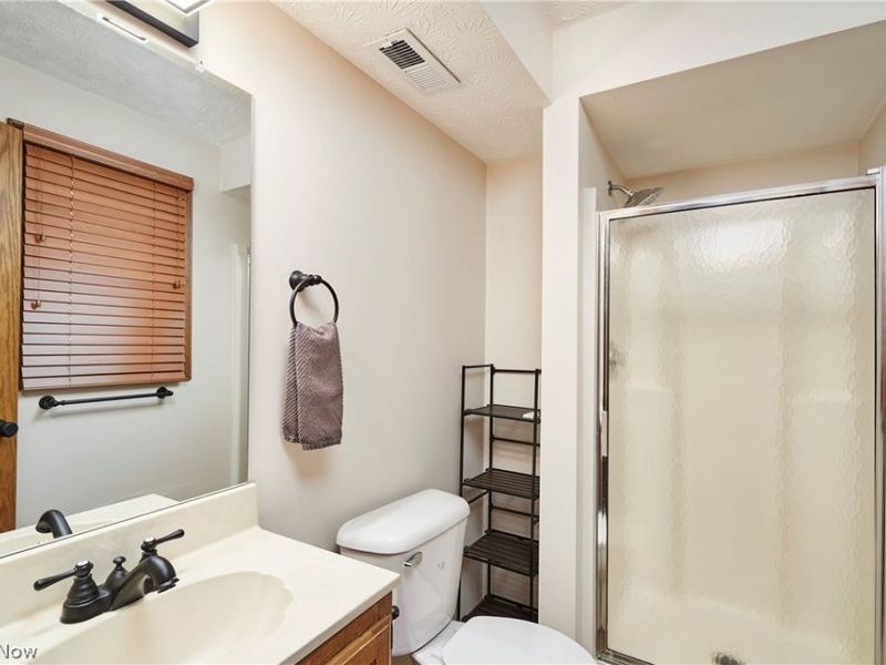 221 Lake Front Drive, Akron, OH 44319 Photo 22