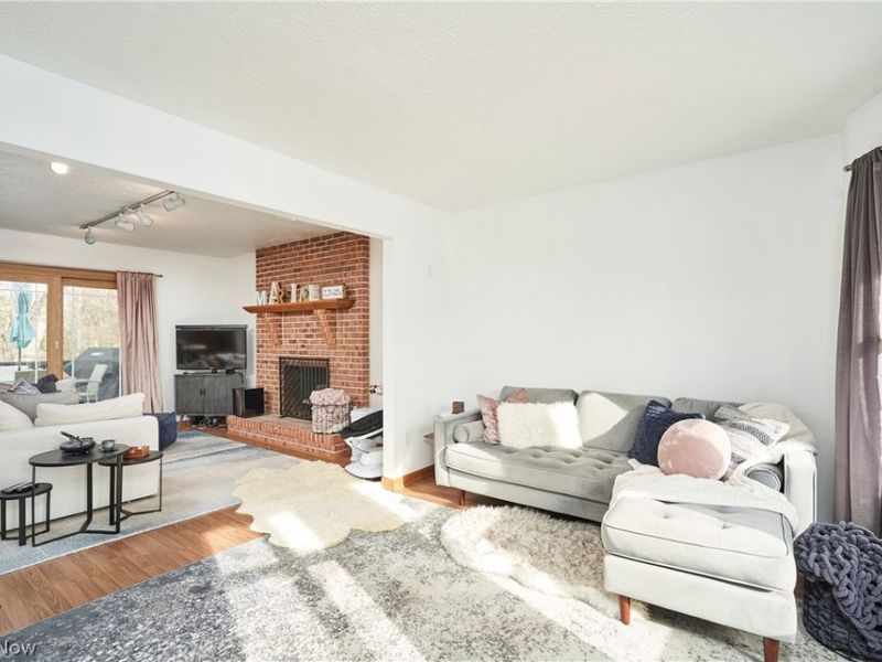 221 Lake Front Drive, Akron, OH 44319 Photo 5